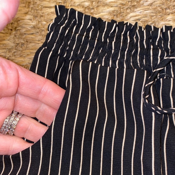 SOLD Asher 100% Poly Elastic Drawstring Pinstripe Shorts - Picture 2 of 4